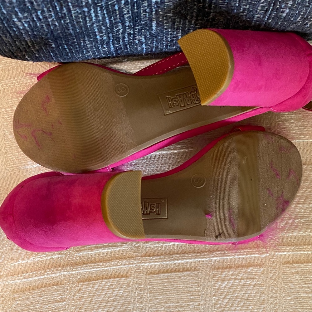 Brash Hot Pink Feathered Heels - Picture 4 of 5